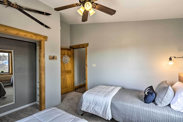 Cottage (2 Bedrooms) | Interior - Palisade Cottage on Orchard - Hike, Bike + More! (Palisade)