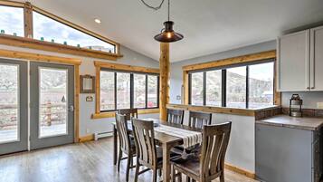 Cottage (2 Bedrooms) | Interior