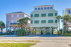 บ้านพัก (Multiple Bedrooms) | ภายใน