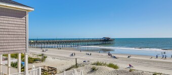Beachfront Murrells Inlet Home - Walk to Pier!