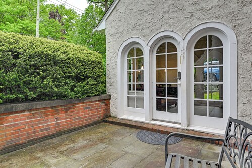 Historic Mamaroneck Guest House - Walk to Harbor!