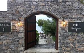 Fachada de la propiedad