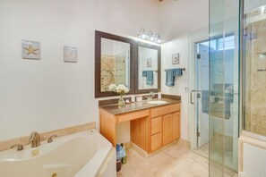 House (3 Bedrooms) | Interior - Hawaiian Retreat w/ Ocean Views in Captain Cook! (Captain Cook)