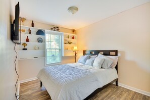 House (3 Bedrooms) | Interior - Central High Point Home < 1 Mi to Downtown! (High Point)