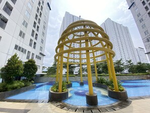 Exterior - Restful And Modern 2Br Bassura City Apartment (Jakarta)