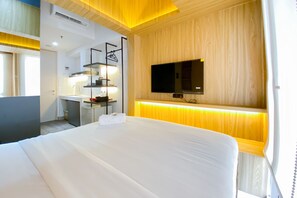 Studio - Comfortable Studio Apartment At Tokyo Riverside Pik 2 (Teluknaga)