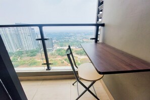 Exterior - Cozy Living And Comfy Studio Sky House Bsd Apartment (Pagedangan)