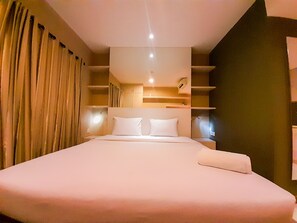 Studio | Free WiFi - Modern And Cozy Studio At Student Park Apartment (Depok)