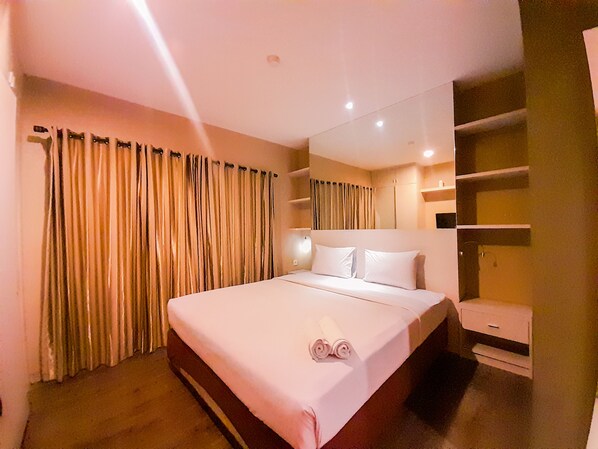 Studio | Free WiFi - Modern And Cozy Studio At Student Park Apartment (Depok)