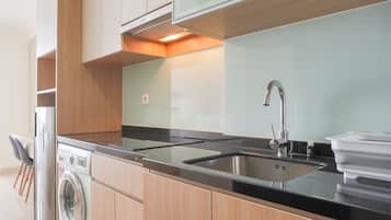 Studio | Dapur pribadi | Lemari es besar dan kompor