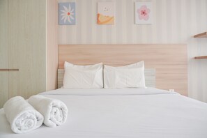 Free WiFi - Warm And Best Studio At Menteng Park Apartment (Jakarta)