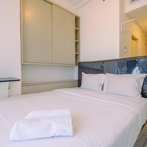 Studio | Free WiFi - Simply And Nice Studio At Tokyo Riverside Pik 2 Apartment (Teluknaga)