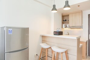 Interior - Homey And Comfort 2Br Sunter Park View Apartment (Jakarta)