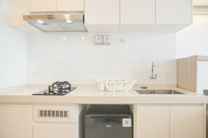 Studio | Private kitchen - Best Choice And Nice Studio At Sky House Bsd Apartment (Pagedangan)