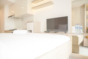 Studio - Best Choice And Nice Studio At Sky House Bsd Apartment (Pagedangan)