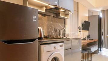 Studio | Bếp riêng | Tủ lạnh, bếp nấu