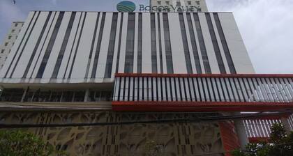 Modern Look 2Br At Bogor Valley Apartment