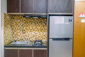 Apartment | Private kitchen - Spacious 3Br At Bogor Valley Apartment (Bogor)