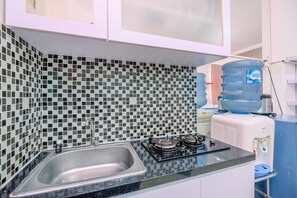 Studio | Eget kjøkken | Kjøleskap og kokeplater