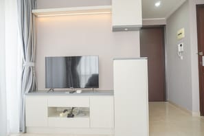Apartment | Living area - Modern Look And Comfy 2Br Menteng Park Apartment (Jakarta)