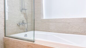 Bathroom - Modern Look And Comfy 2Br Menteng Park Apartment (Jakarta)