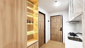 Studio | Private kitchen - Modern And Nice Studio At Delft Ciputra Makassar Apartment (Makassar)