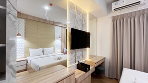 Studio - Modern And Nice Studio At Delft Ciputra Makassar Apartment (Makassar)