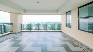 Unclassified image, 3 of 21, button - Modern And Comfy Studio At Transpark Cibubur Apartment (Depok)