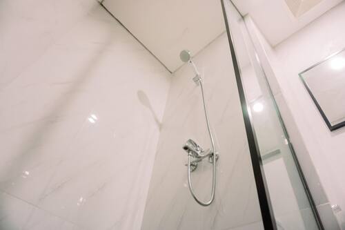 Apartment | Bathroom | Shower, towels