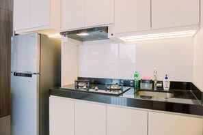 Apartment | Private kitchen | Full-size fridge, stovetop - Spacious And Warm 2Br At Ciputra World 2 Apartment (Jakarta)
