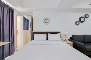 Studio | Minibar, free WiFi - Homey Living Studio Tamansari Bintaro Mansion Apartment (South Tangerang)