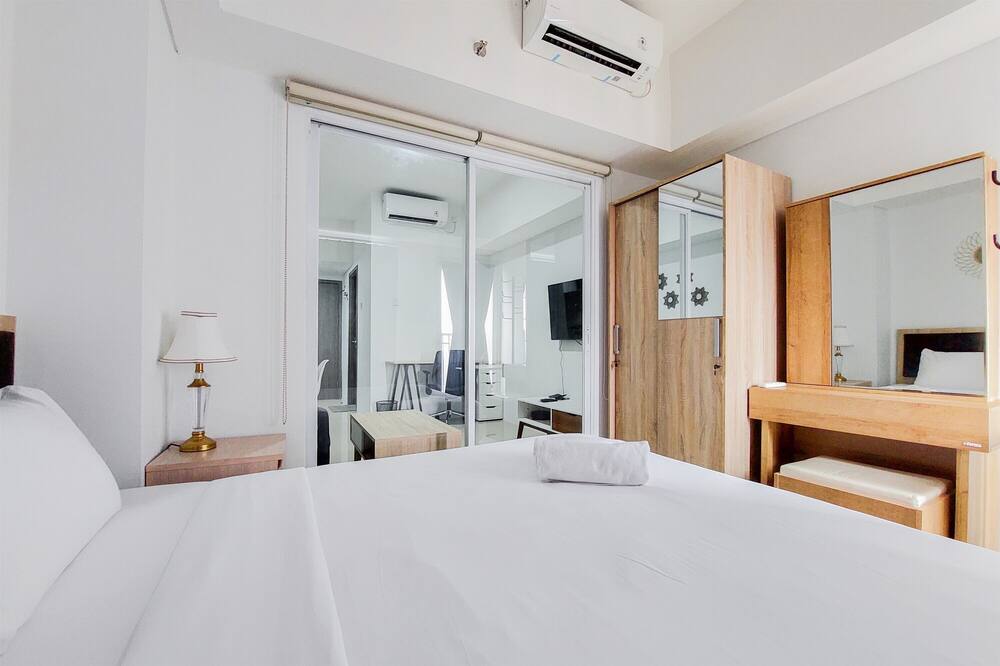 Simply Look And Comfort 1Br Tamansari Bintaro Mansion Apartment