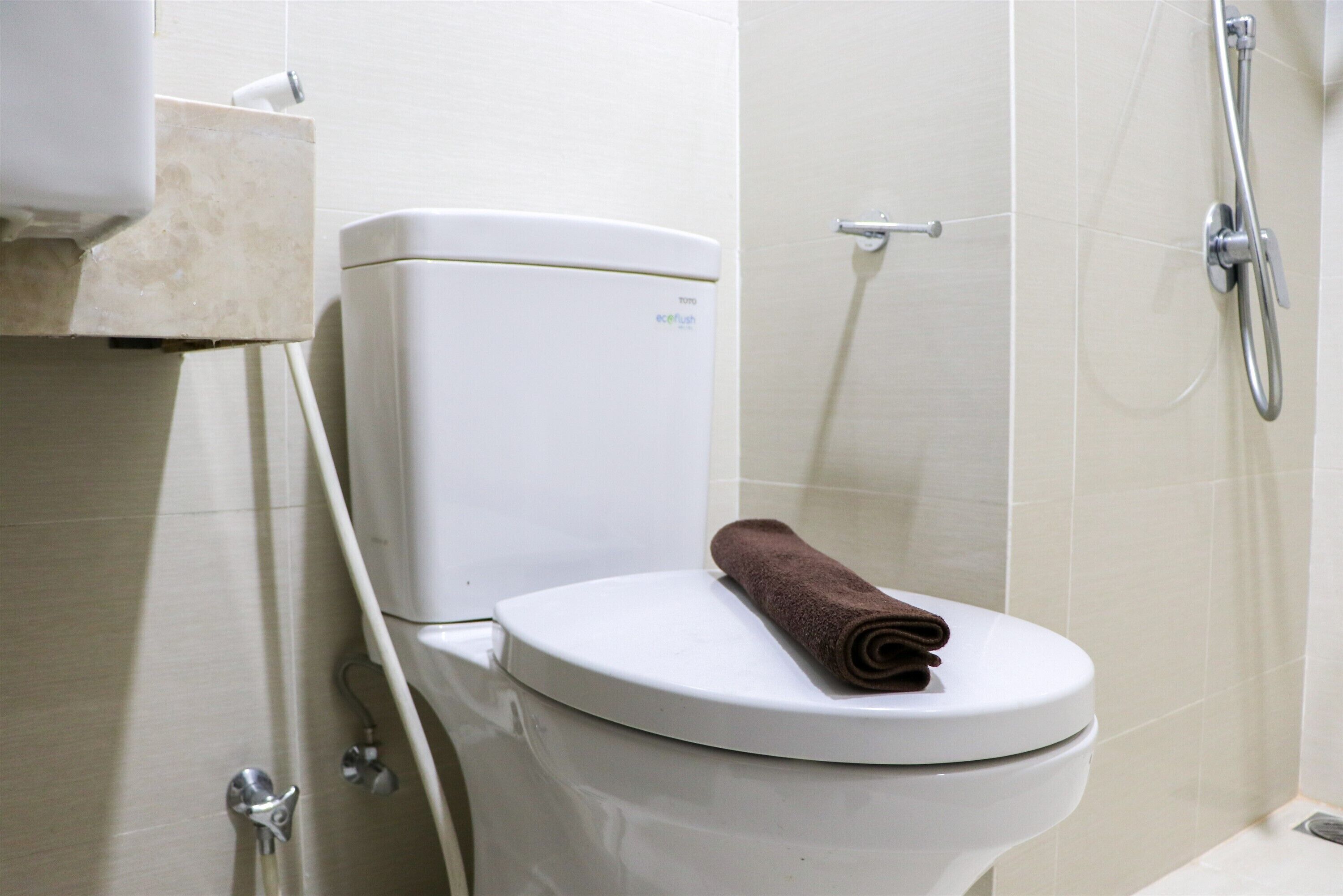 Apartment | Bathroom | Shower, towels
