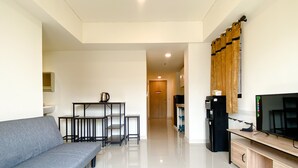 Unclassified image, 4 of 21, button - Well Designed And Cozy 2Br Meikarta Apartment (Cikarang)