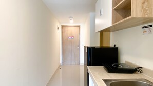 Unclassified image, 5 of 21, button - Well Designed And Cozy 2Br Meikarta Apartment (Cikarang)