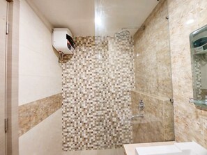 Bathroom - Cozy Stay Studio At Mataram City Apartment (Ngaglik)