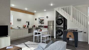 Smart TV, fireplace, books, offices