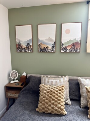 2 bedrooms, desk, iron/ironing board, travel cot