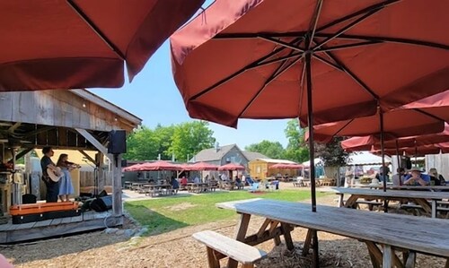 Between Crystal Mountain & TC - Barn - Guest house on 10acres. Pet-friendly!