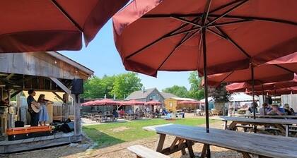 Between Crystal Mountain & TC - Barn - Guest house on 10acres. Pet-friendly!