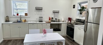 Between Crystal Mountain & TC - Barn - Guest house on 10acres. Pet-friendly!