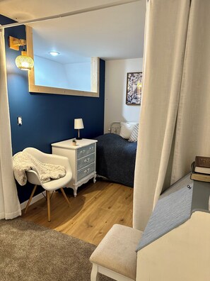 2 bedrooms, desk, iron/ironing board, travel crib