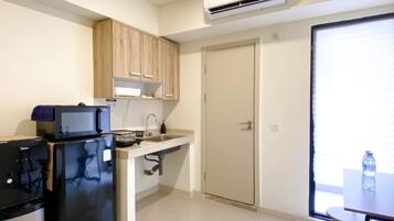 Studio | Eigene Küche | Großer Kühlschrank, Herdplatte