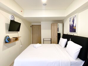 Studio | Free WiFi - Best Choice And Tidy Studio Meikarta Apartment (Cikarang)