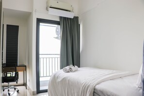 Free WiFi - Cozy And Comfort Stay Studio Sayana Bekasi Apartment (Tarumajaya)