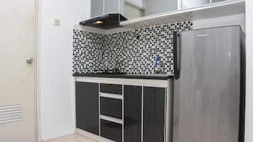 Huoneisto | Yksityinen keittiö | Täysikokoinen jääkaappi, liesi