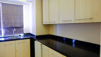 Apartemen | Dapur pribadi | Lemari es besar dan kompor