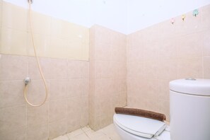 Estudi | Bany | Dutxa i tovalloles