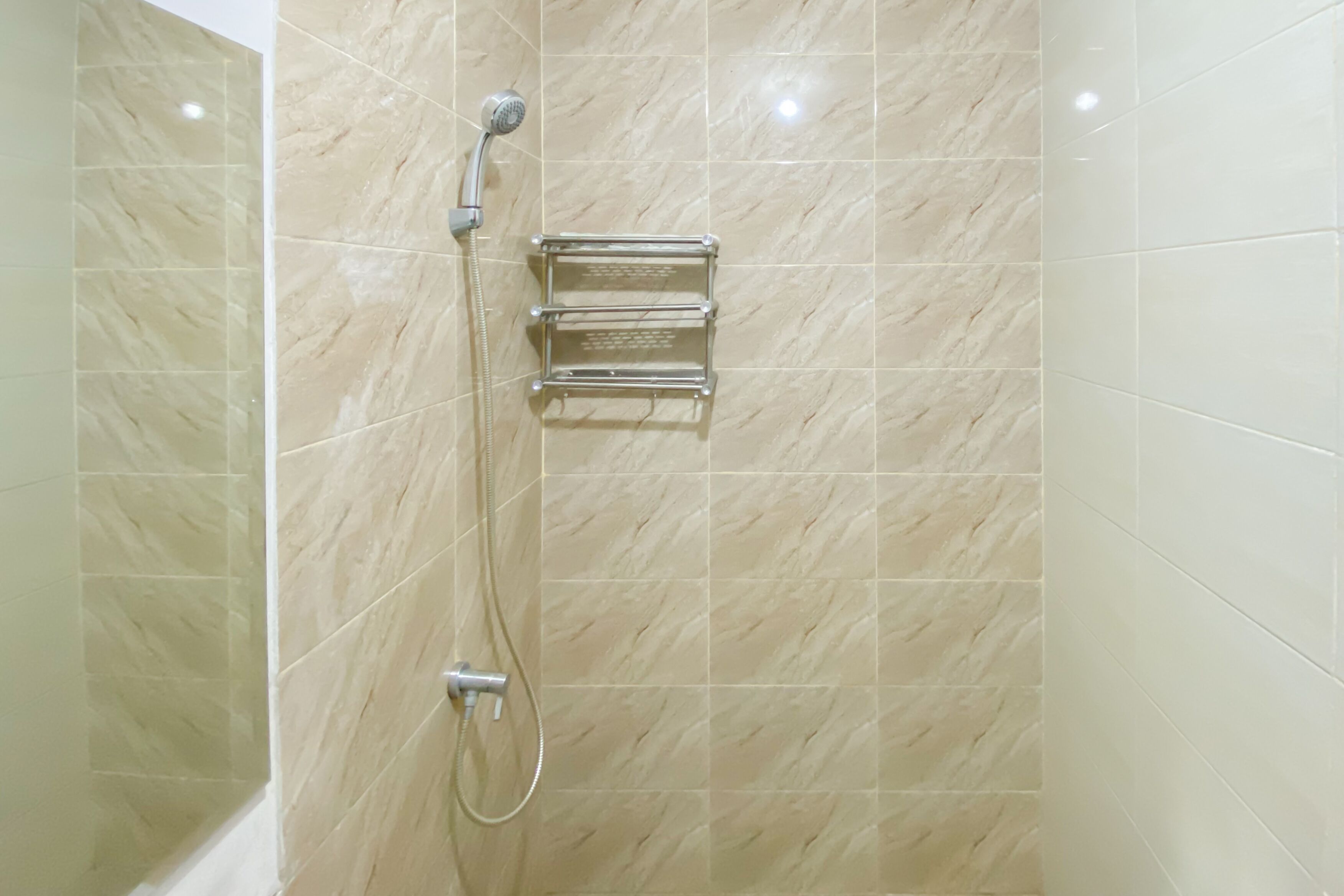 Estudio | Baño | Ducha y toallas