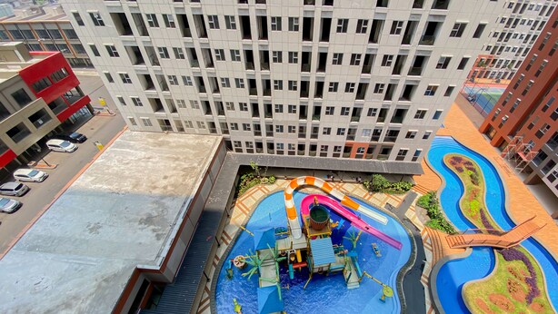 Hồ bơi ngoài trời